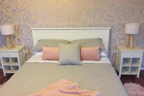 Park View Apartments - New Castle Holiday 5