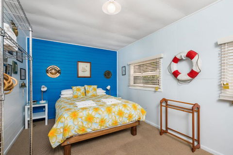 A SWEET ESCAPE Beachcombers Cottage Beachfront - New Castle Holiday 4