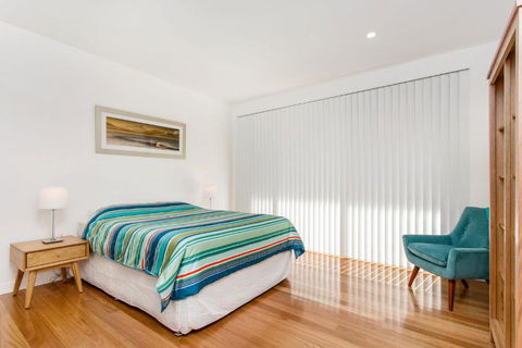 A SWEET ESCAPE Beachfront Tranquility - New Castle Holiday 3