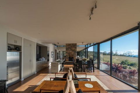 Dragonfly Lodge - New Castle Holiday 0