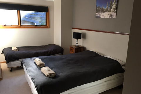 Winterhaus Lodge - New Castle Holiday 5
