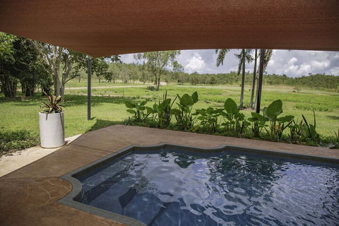 Mount Bundy Station - New Castle Holiday 5