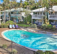 Coral Beach Noosa Resort - New Castle Holiday