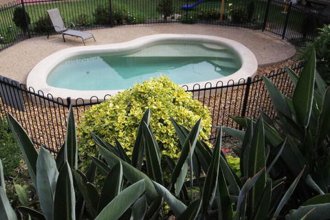 Great Divide Motor Inn - New Castle Holiday 3