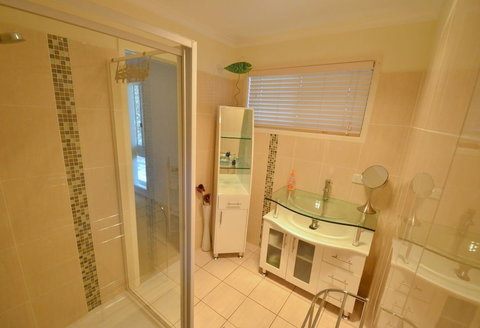 Art On Hart - New Castle Holiday 6