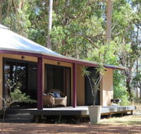 Ellensbrook Cottages - New Castle Holiday