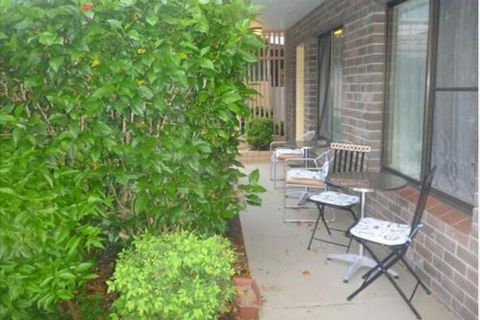 Twin Pines Motel - New Castle Holiday 2