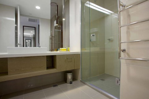 Hotel 115 - New Castle Holiday 6