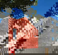 Hougoumont Hotel - New Castle Holiday