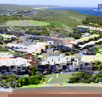 Margarets Beach Resort - New Castle Holiday