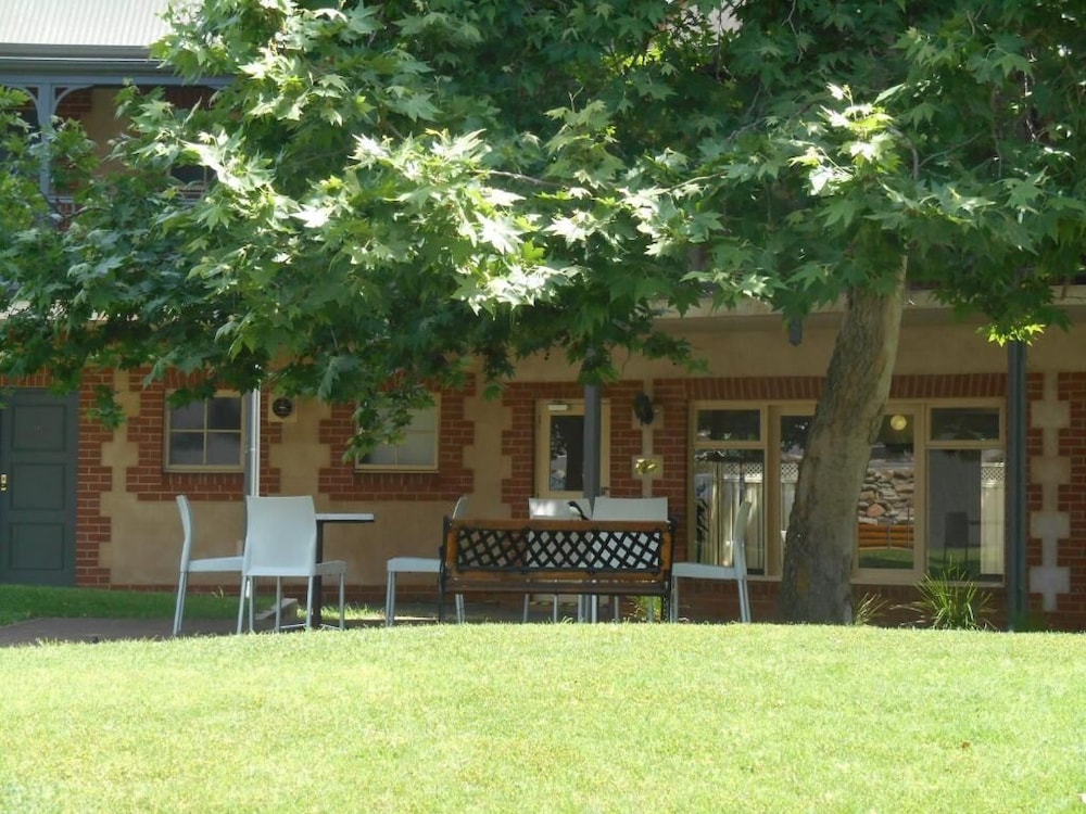 Old Reynella SA New Castle Holiday