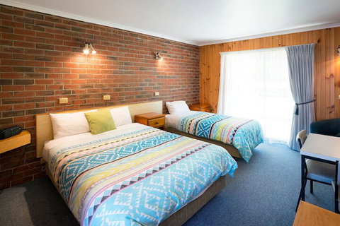 Kookaburra Motor Lodge - New Castle Holiday 5