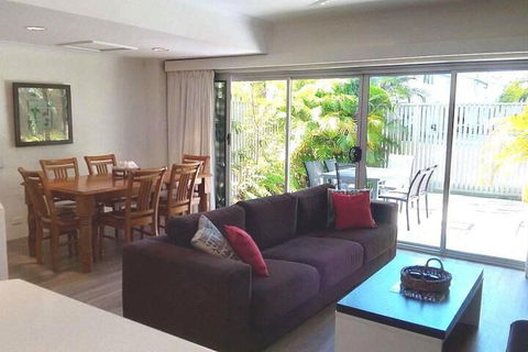 Le Court Villas - New Castle Holiday 5