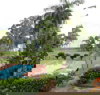 Arcadia Village Motel - New Castle Holiday