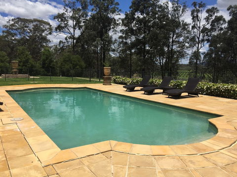 Villa Provence - New Castle Holiday 4