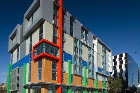 Docklands Private Collection Of Apartments - Digital Harbour - New Castle Holiday 3