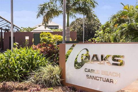 Oaks Cable Beach Resort - New Castle Holiday 1