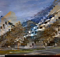 East Hotel - New Castle Holiday