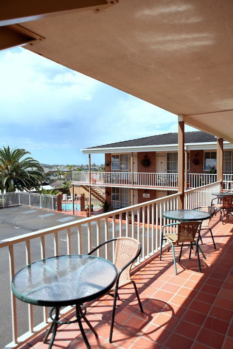 Summerhill Motor Inn - Adult Only - New Castle Holiday 1