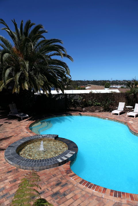 Summerhill Motor Inn - Adult Only - New Castle Holiday 2