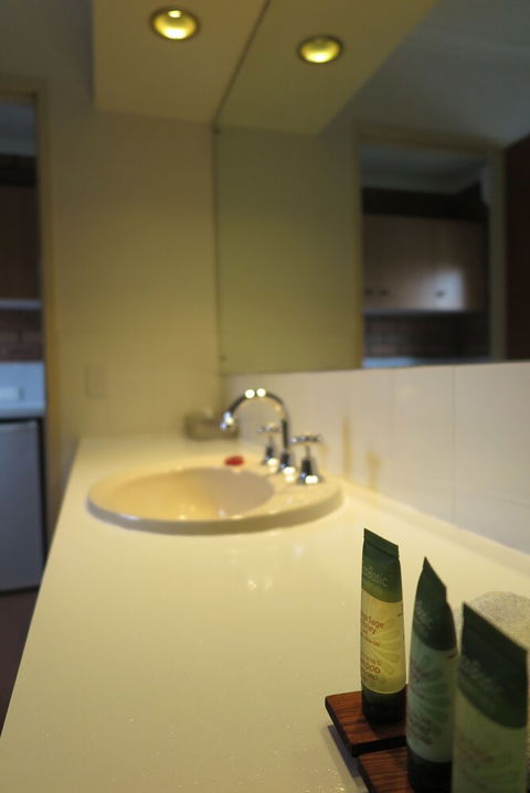 Summerhill Motor Inn - Adult Only - New Castle Holiday 3