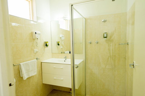 Jacksons Motor Inn - New Castle Holiday 3