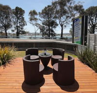 Homelea Accommodation - New Castle Holiday