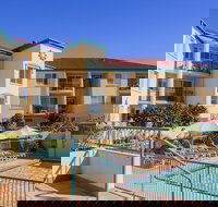 Paradise Isles - New Castle Holiday