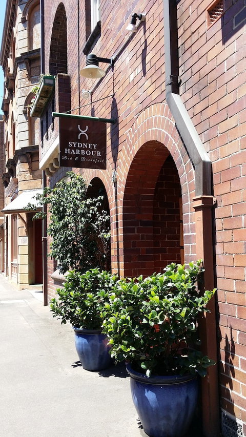 Sydney Harbour Bed & Breakfast - New Castle Holiday 1