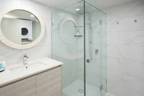 Miami Beachside Holiday Apartments - New Castle Holiday 4