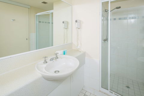Miami Beachside Holiday Apartments - New Castle Holiday 5
