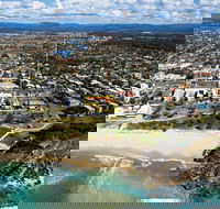 Burleigh Point Holiday Apartments - New Castle Holiday