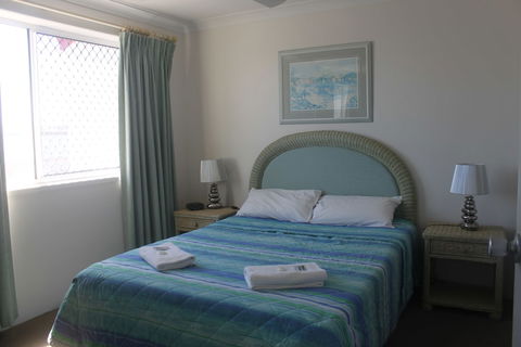 Burleigh Point Holiday Apartments - New Castle Holiday 4