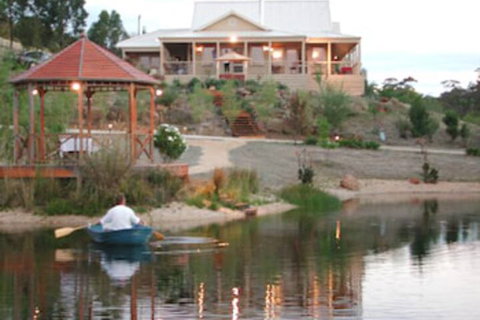 Blue Cliffs Retreat - New Castle Holiday 0