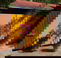 Pink Flamingo Resort - New Castle Holiday