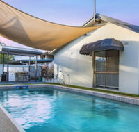 Townsville Holiday Apartments - New Castle Holiday