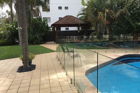 Burleigh Palms Holiday Apartments - New Castle Holiday 2