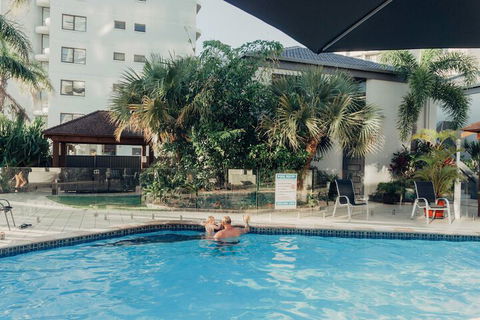Burleigh Palms Holiday Apartments - New Castle Holiday 3