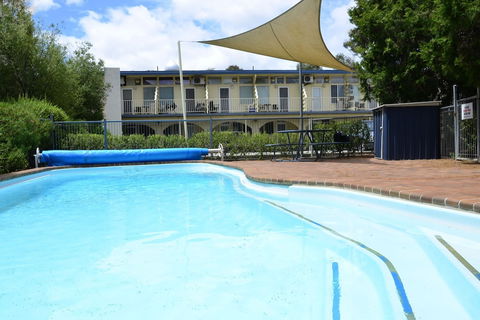 Canberra Short Term And Holiday Accommodation - New Castle Holiday 2