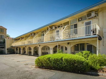 Canberra Short Term And Holiday Accommodation - New Castle Holiday 1