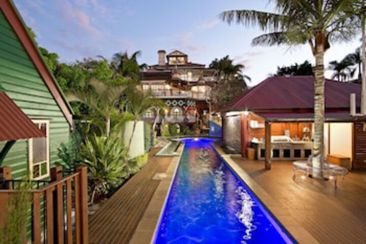 Highgate Hill QLD New Castle Holiday