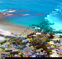 Smugglers on the Beach - New Castle Holiday