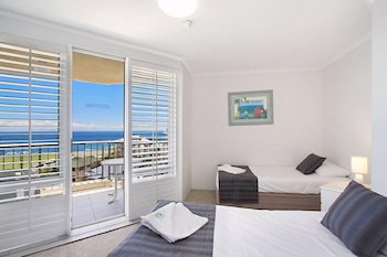 Rainbow Commodore Apartments - New Castle Holiday 3