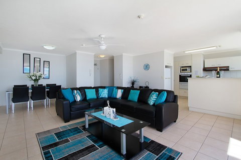 Rainbow Commodore Apartments - New Castle Holiday 5