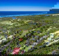 Byron Lakeside Holiday Apartments - New Castle Holiday