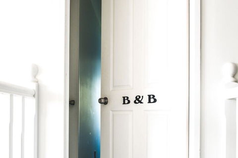 Anne's Waterfront Haven B&B - New Castle Holiday 1