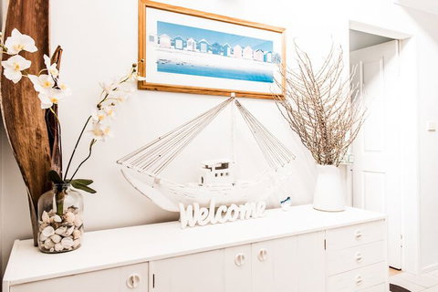 Anne's Waterfront Haven B&B - New Castle Holiday 4