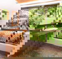 The Epiphyte Bed  Breakfast - New Castle Holiday