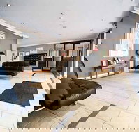 Duke's Apartments - New Castle Holiday