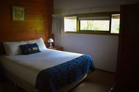 Clarendon Chalets - New Castle Holiday 4